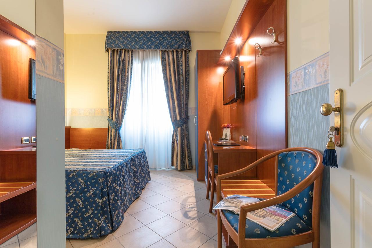 Hotel Borgo Del Mare Civitavecchia Exterior photo