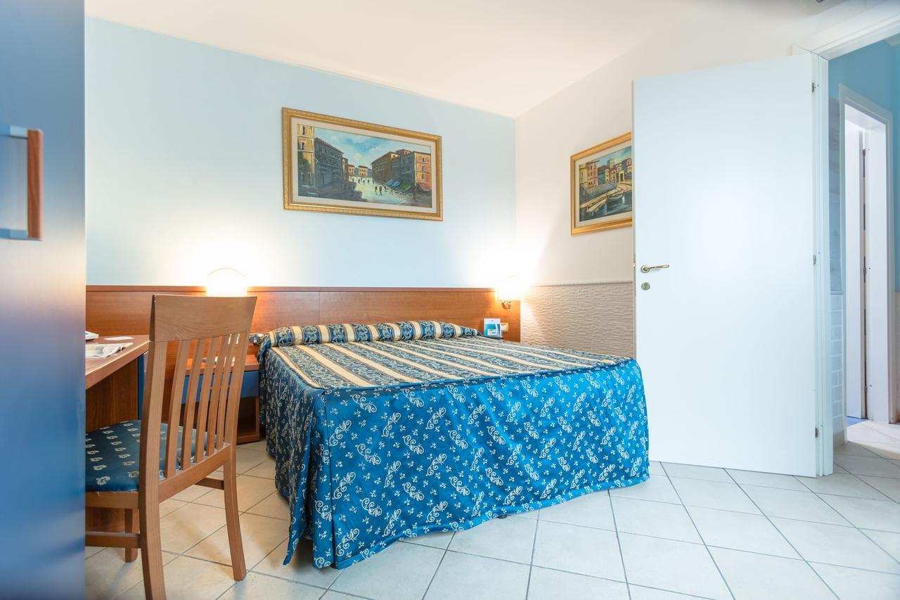 Hotel Borgo Del Mare Civitavecchia Exterior photo