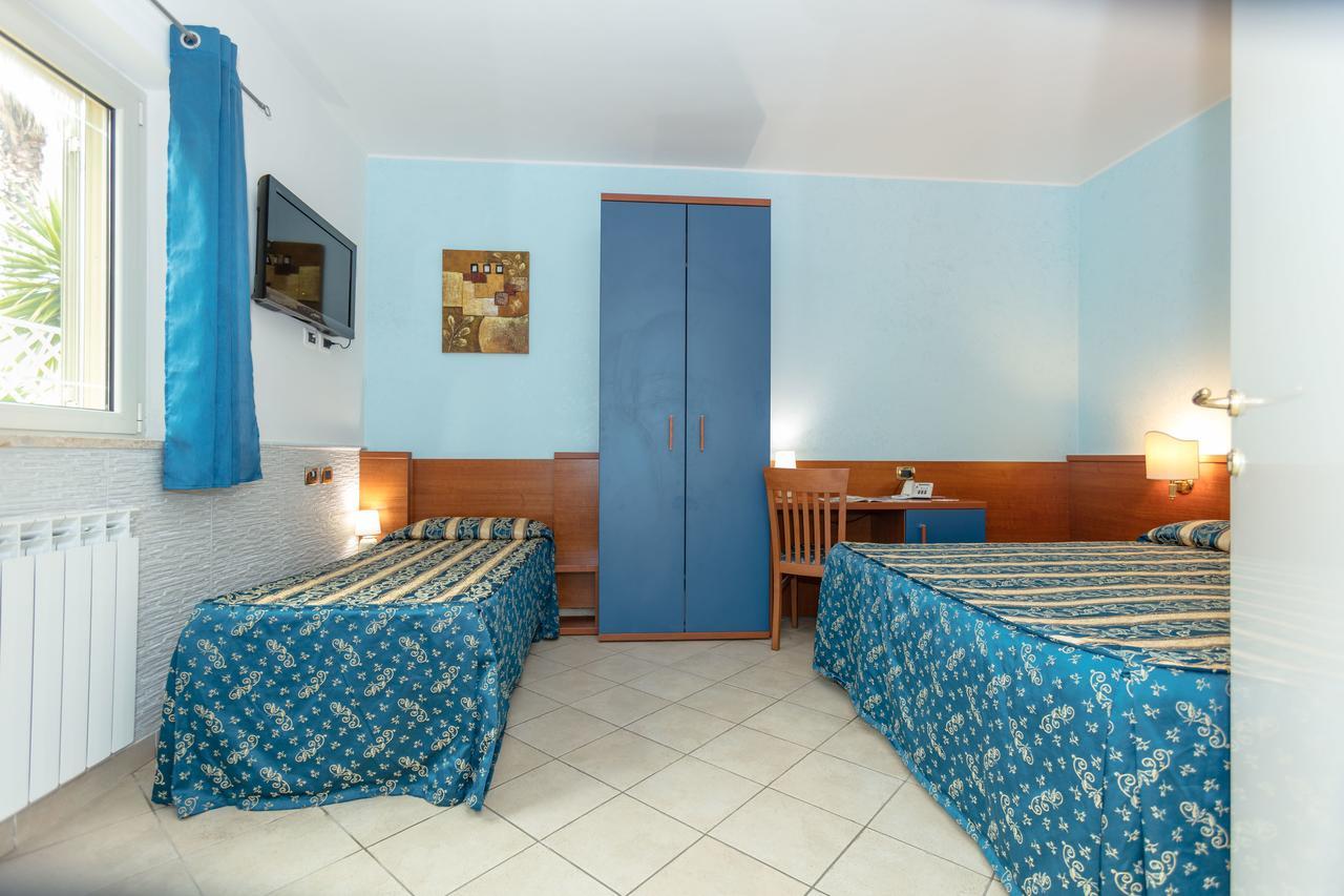 Hotel Borgo Del Mare Civitavecchia Exterior photo