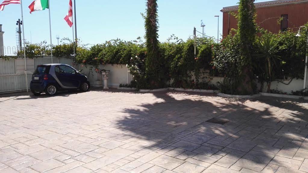 Hotel Borgo Del Mare Civitavecchia Exterior photo
